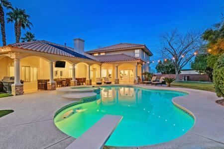 Lux 5Br Vegas Home W Pool, Spa, Games, Near Strip ラスベガス エクステリア 写真